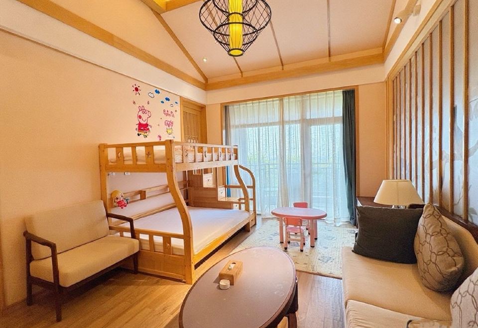尊享养心阁园景亲子主题套房（小猪佩奇）