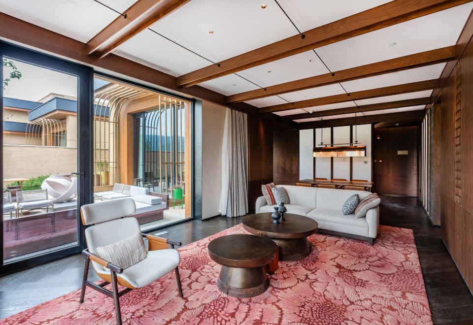 1 King 1 Bedroom Suite Dining Area Terrace Access