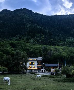 千里走單騎(九寨華美勝地旅遊度假區中查溝店)