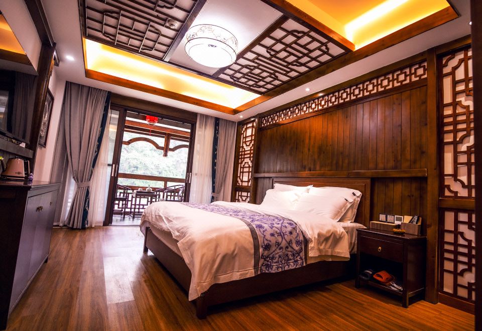 Furong Town Shuiyunxuan Inn (Furong Town Scenic Area)Guestroom - Near River (Double bed)