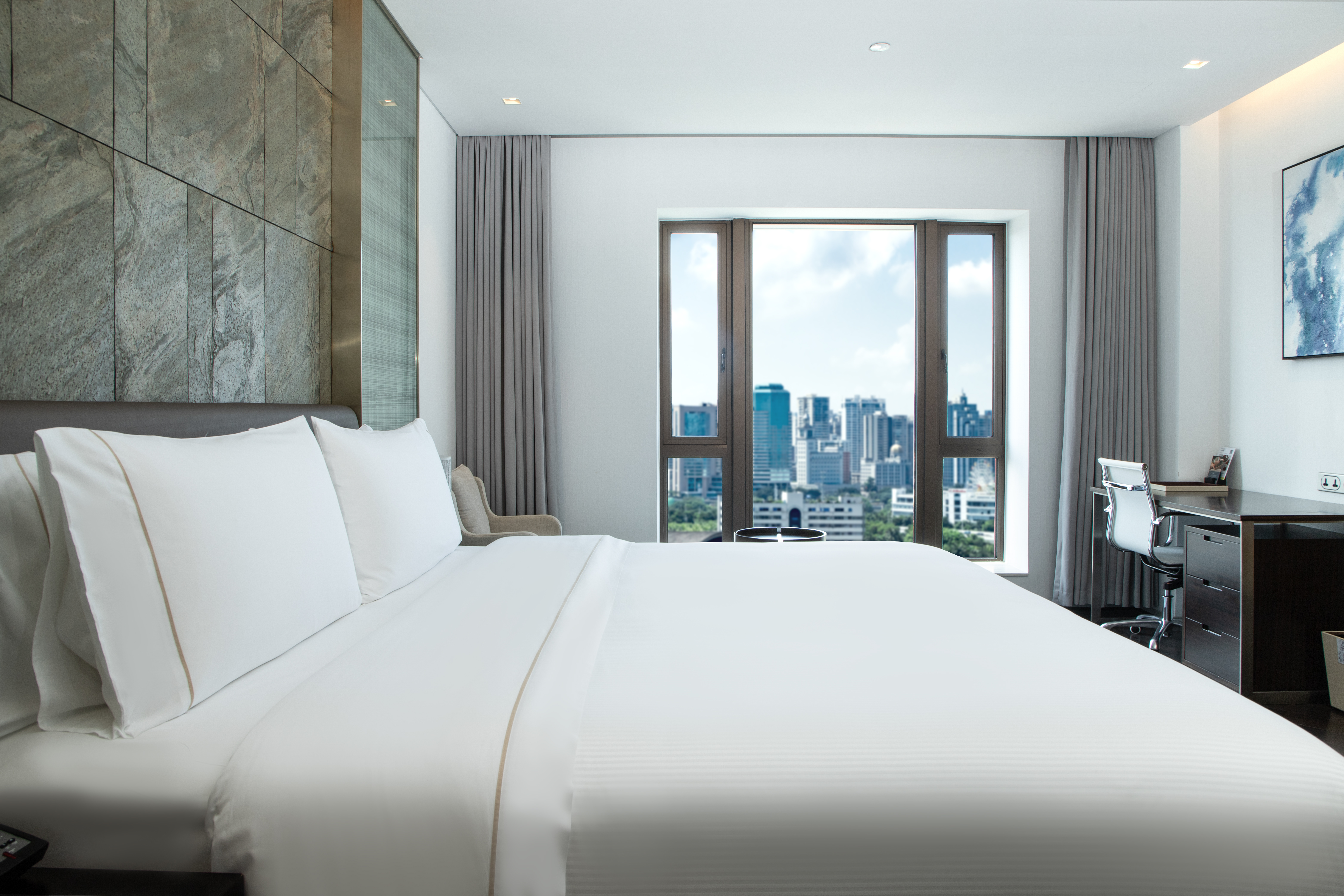 行政大床房-高楼层丨观海口湾畔