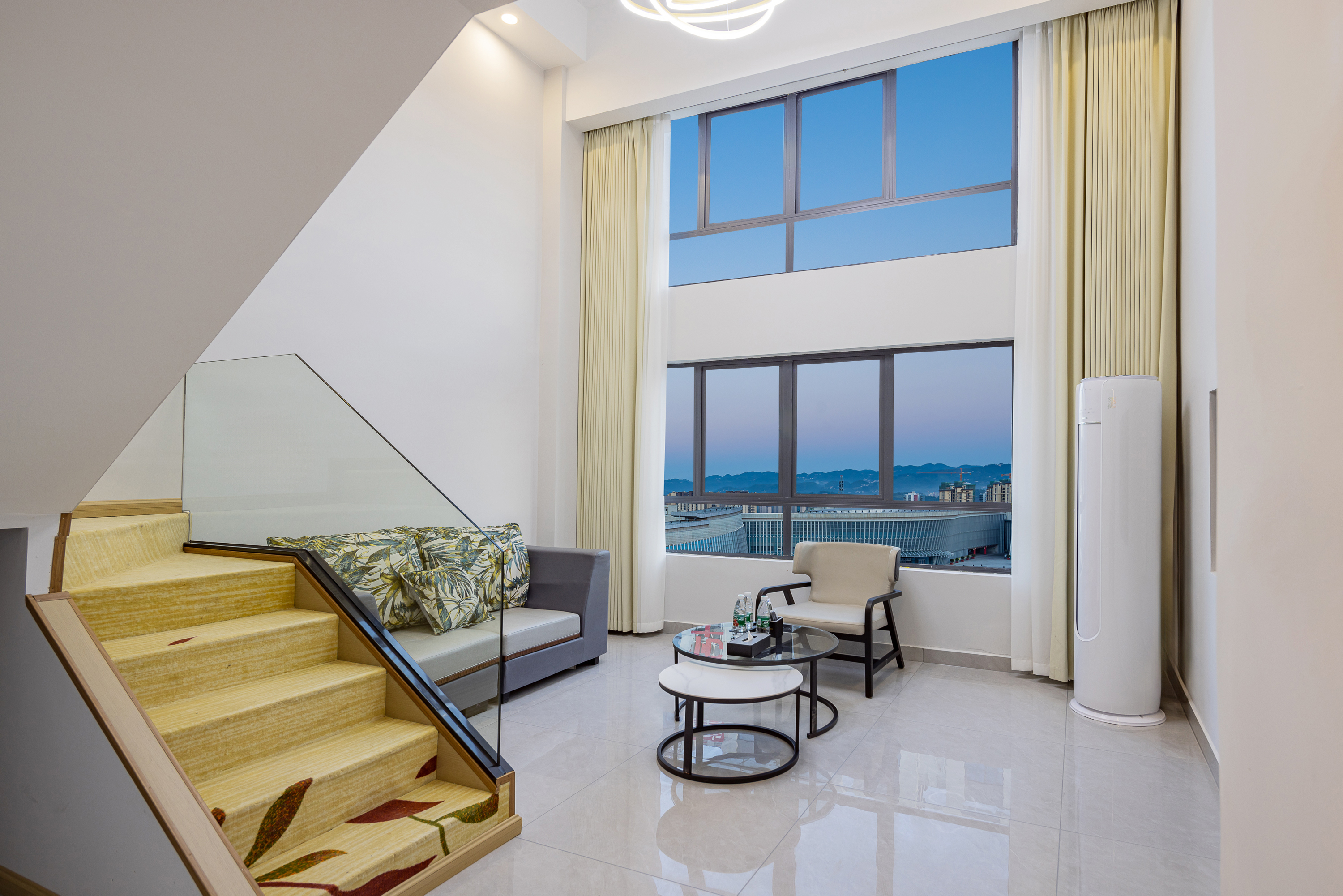 LOFT三床套房∣两衞∣客厅∣双床两张标间∣大床独立单间