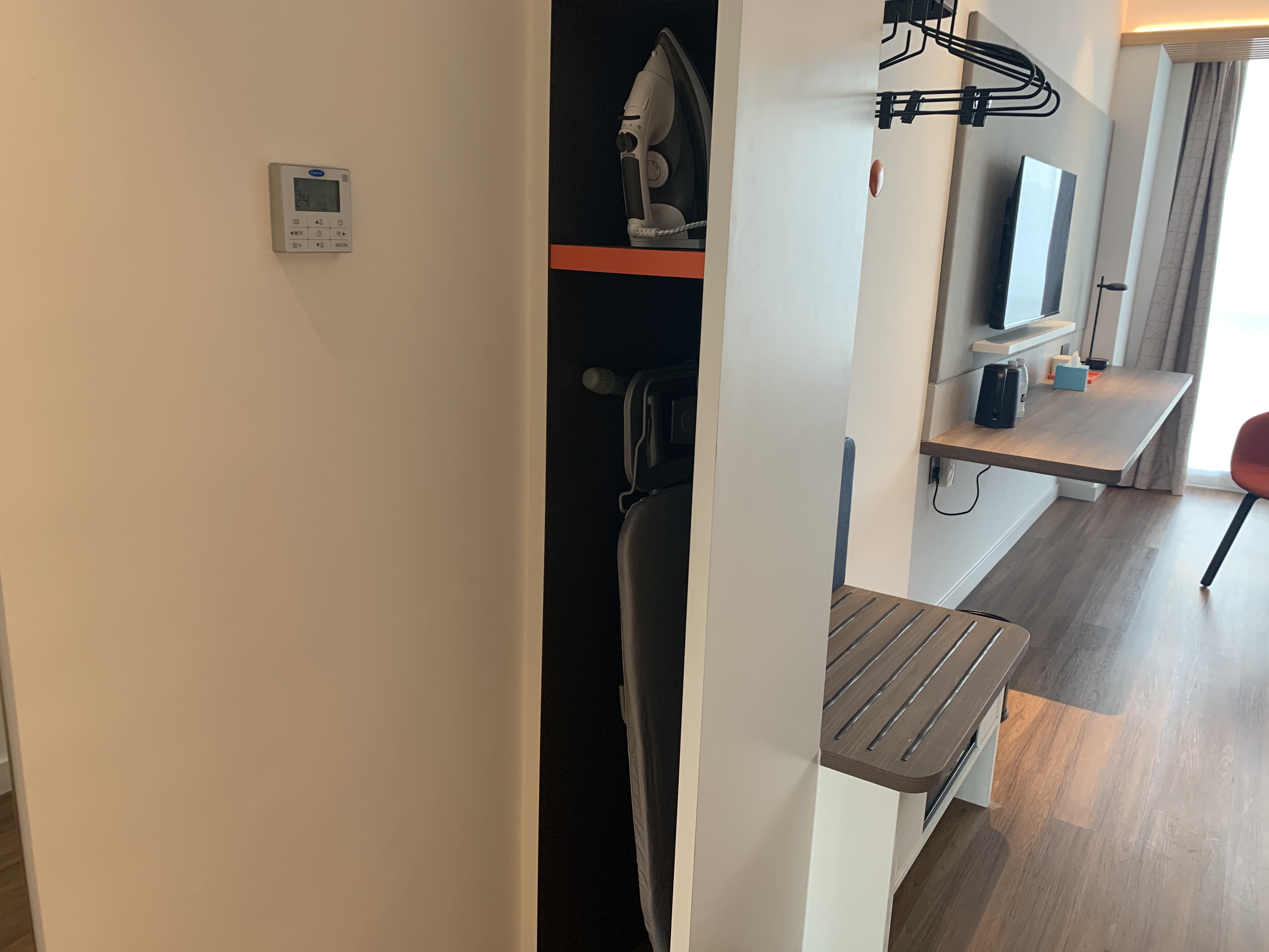 高级大床房城市景观