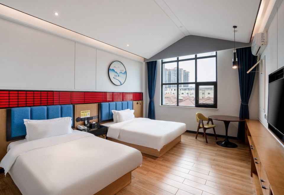 Business Standard Room