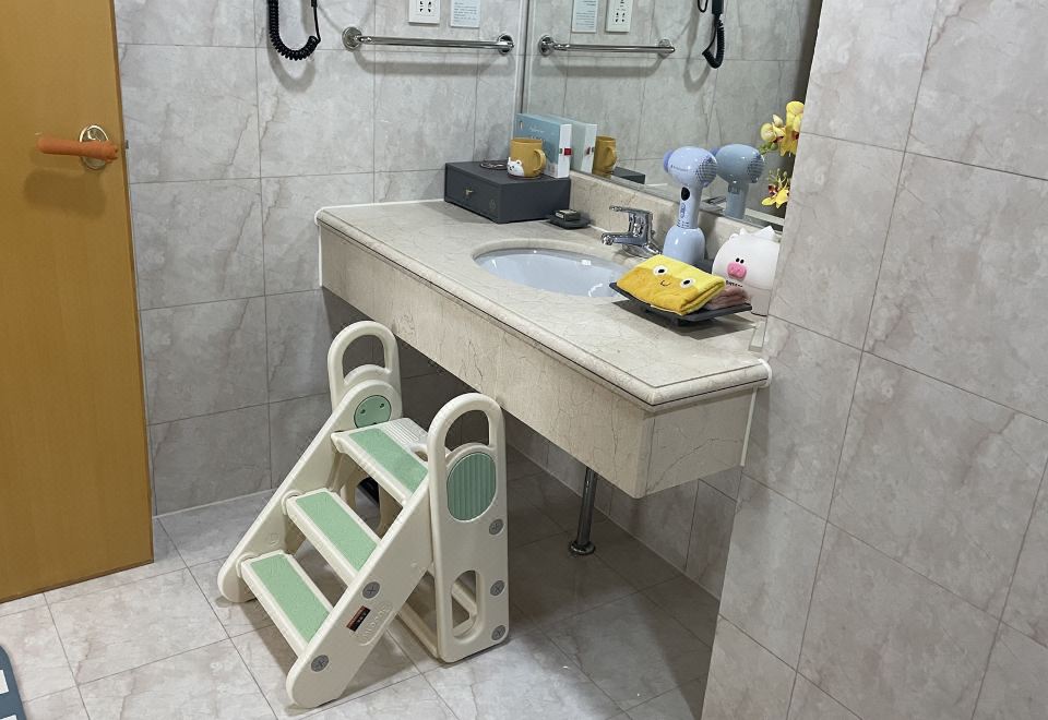 行政家庭亲子房