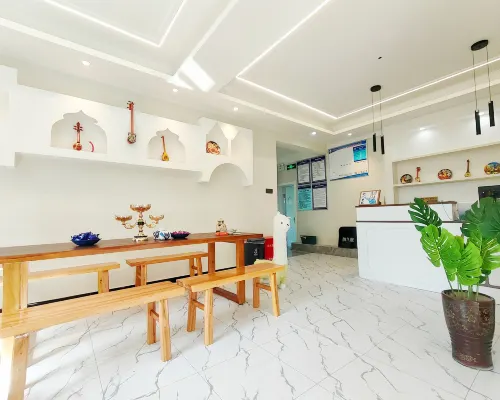 Acquaintance with You at First Glance Hotels in Yining