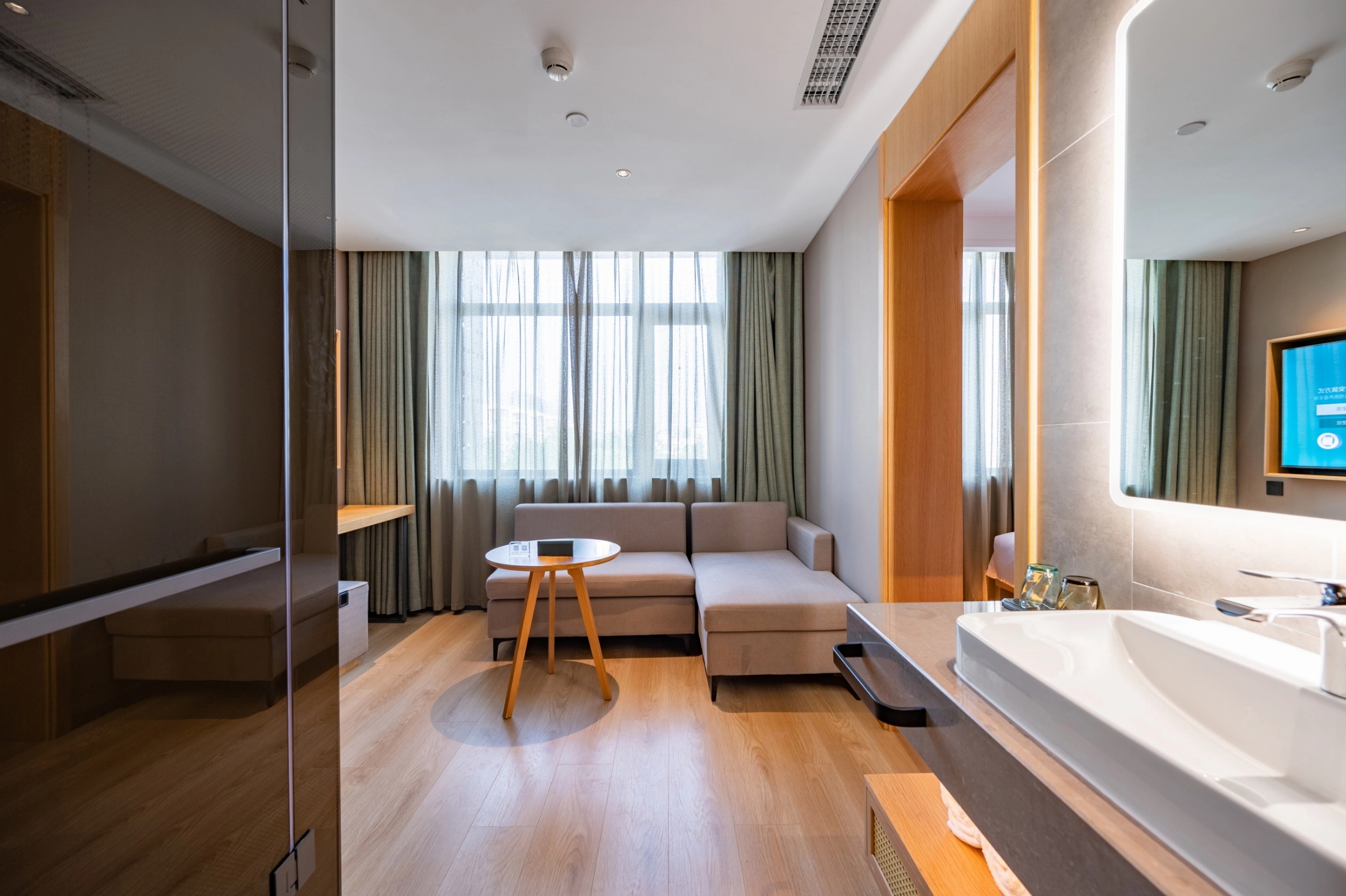 轻奢浴缸房（小度智能客控+深睡记忆枕+加湿器）