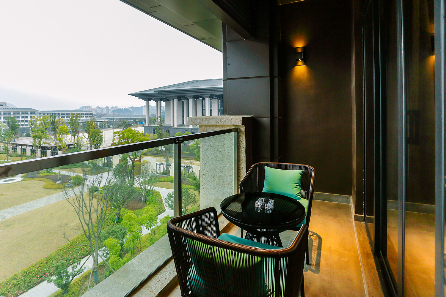 Executive Queen Room