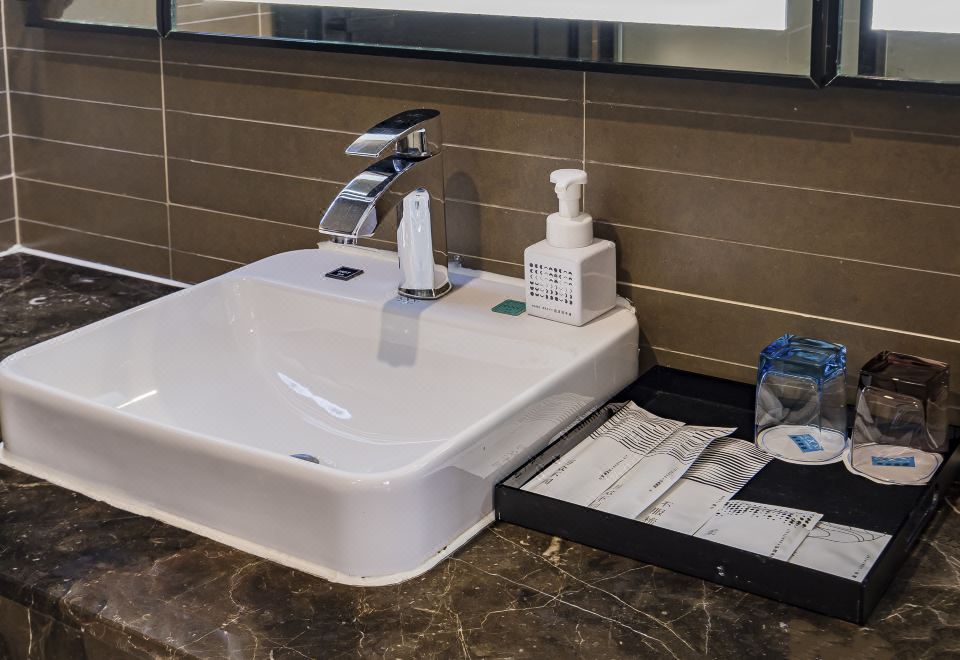 希岸豪华大床房-智能客控