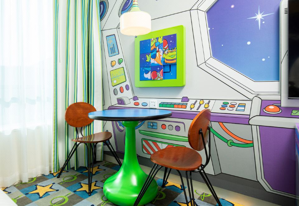 巴斯光年主题房