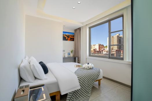 Jiuxi · Scandinavia Audiovisual Boutique Stay (Cuihu Nanping Pedestrian Street)