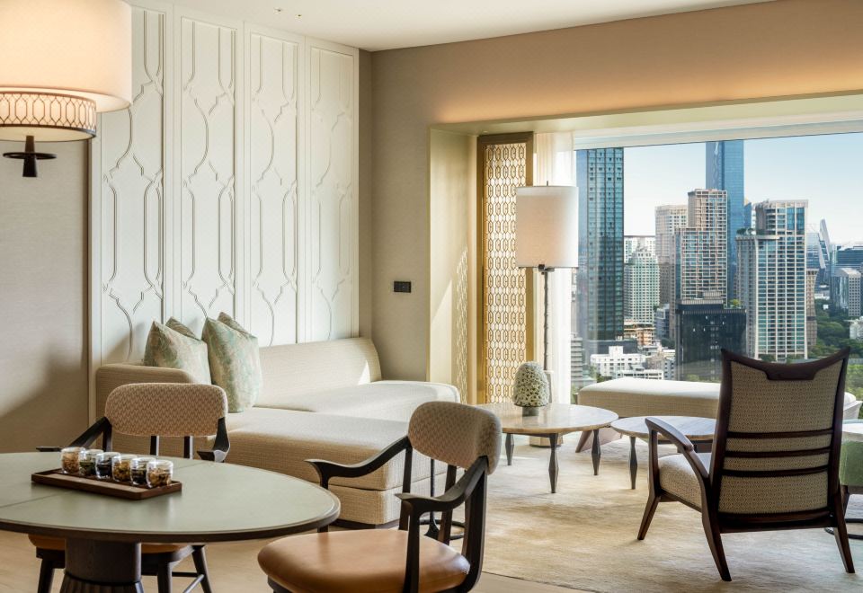 Dusit Thani BangkokClub Suite 1 King, High Floor, Park View