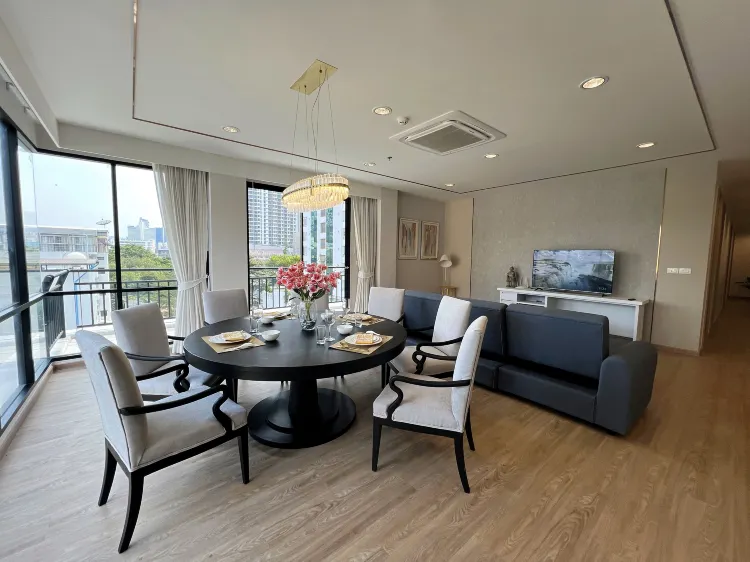 4 Bedrooms Exclusive Apartment (Unit 401)