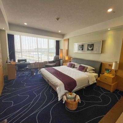 商務休閒大床房『航廈景觀+熱海原湯足浴 』 昆明百事特悅航機場飯店優惠