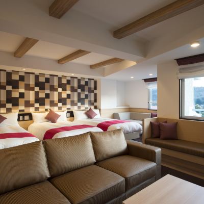 デラックストリプル 鳥羽わんわんパラダイス クーポン