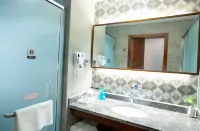Elong R.YUN Hotel (Handan Daming City Bus Station)
