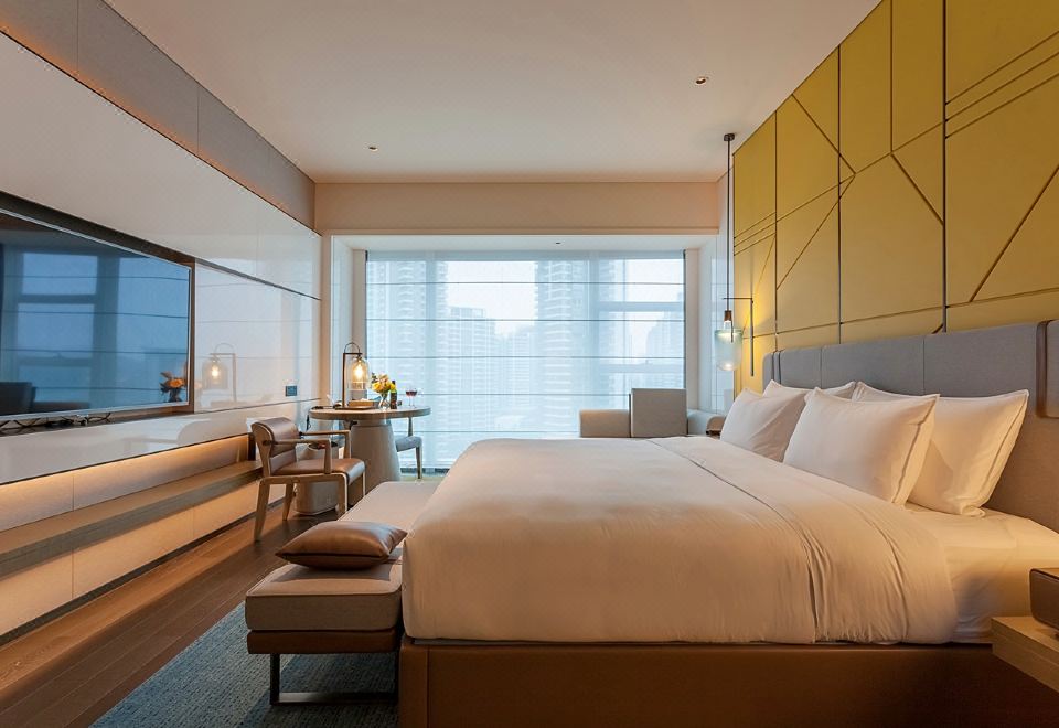 豪华城景大床房（观鹭岛城际风光）