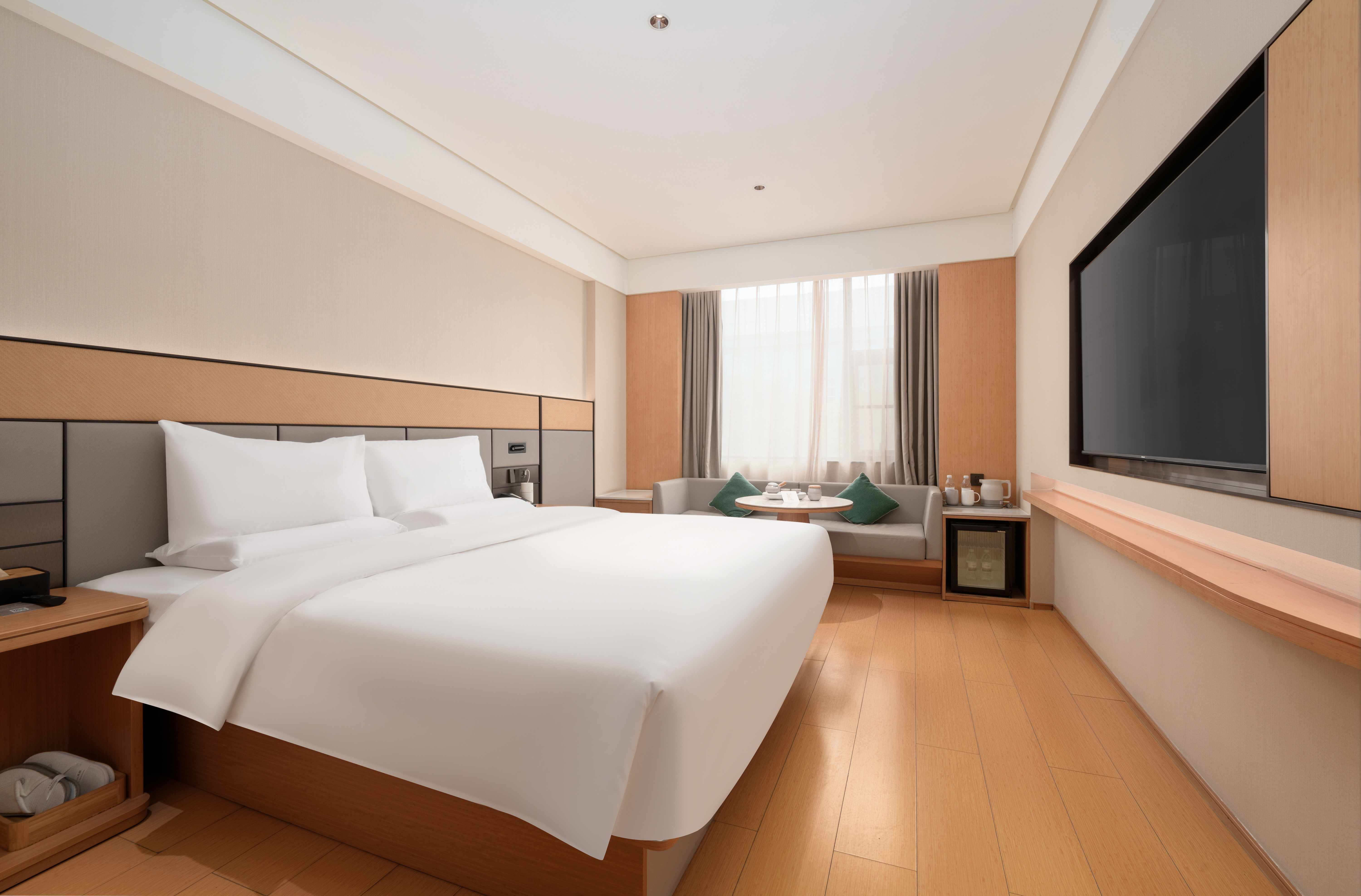 舒压高级大床房（电视投屏+加热马桶+淋浴顶喷）