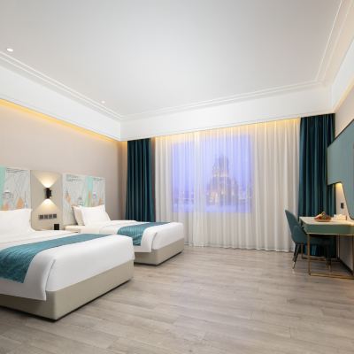 輕奢・雅緻雙床房「智能客控+辦公桌+新風系統」 潮漫飯店（哈爾濱中央大街店）優惠