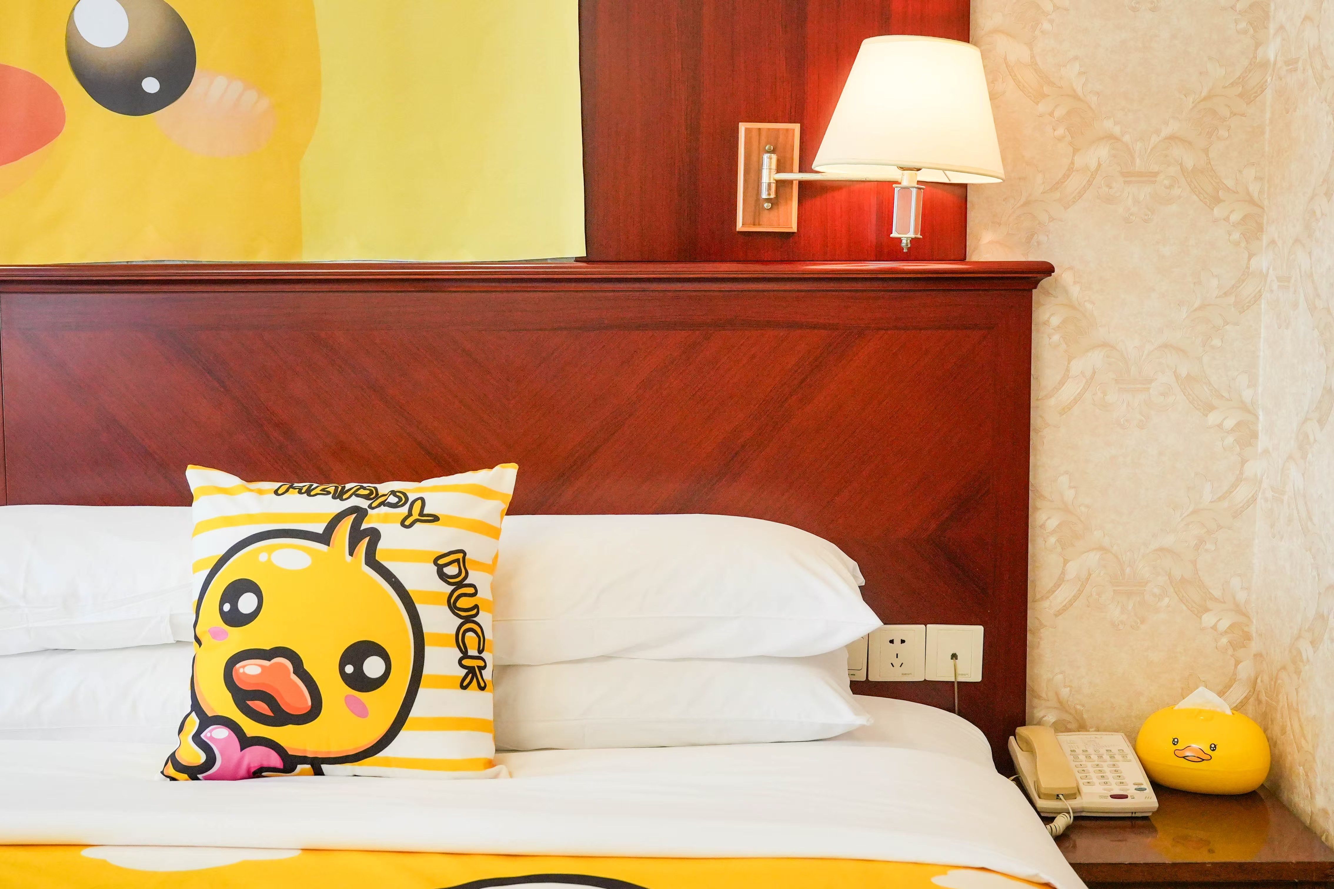 小黄鸭主题亲子房