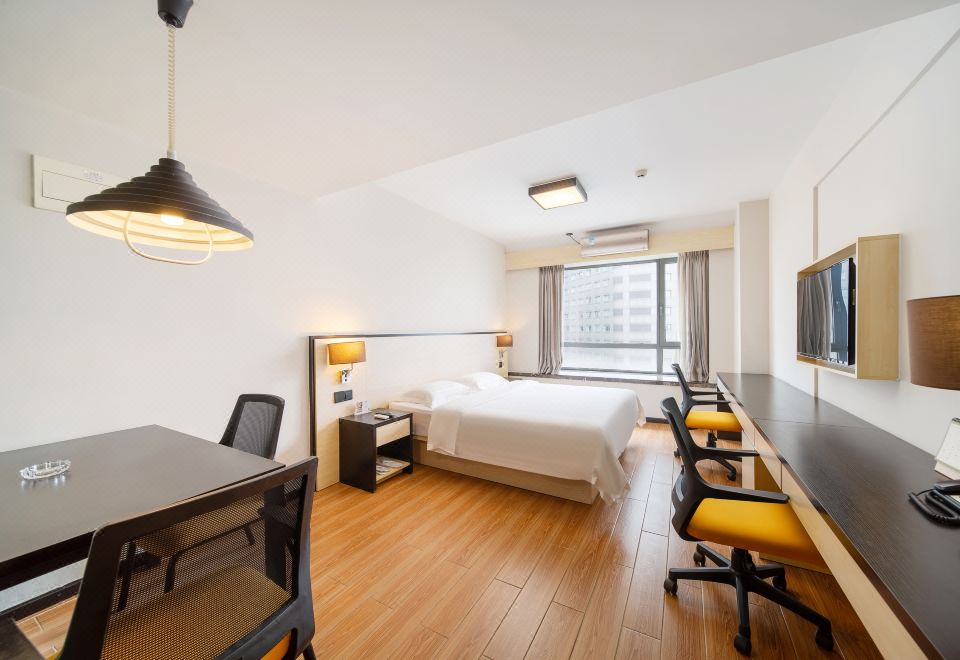 公寓豪華大床間