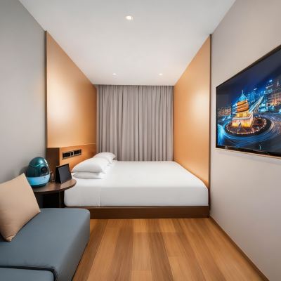 Luck幸·智能安睡大床房（全屋富氧凈化器丨戴森同款吹風機丨雲朵般柔軟抗菌布草丨潔凈無水膽即熱水機） 舒漫飯店（西安城牆安定門地鐵站店）優惠