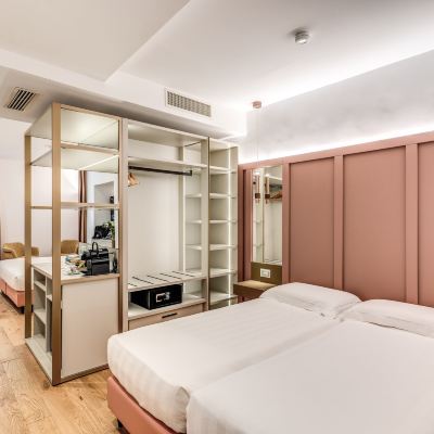 Premium Quadruple Room Relais Trevi 95 Boutique Hotel Promo Code