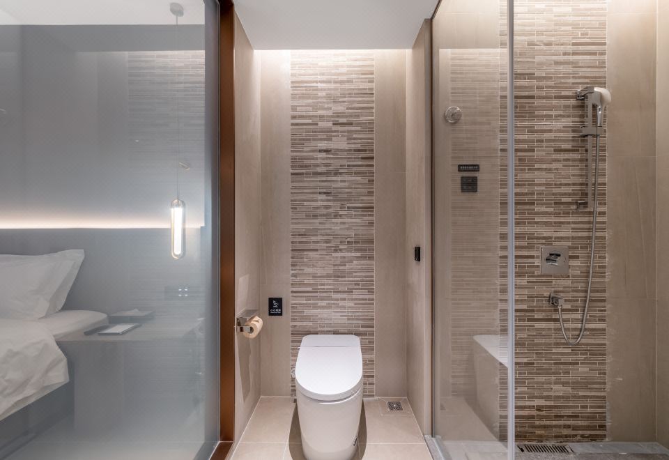 豪华大床房（智能客控,电视投屏，慕思床垫）