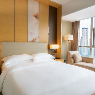 觀影大床房 義烏博覽皇冠假日酒店優惠