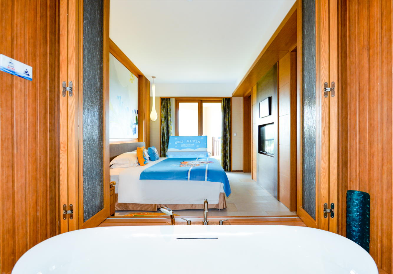 Regal Palace Resort HuidongPleasant Sheep And Big Big Wolf Deluxe Family Room