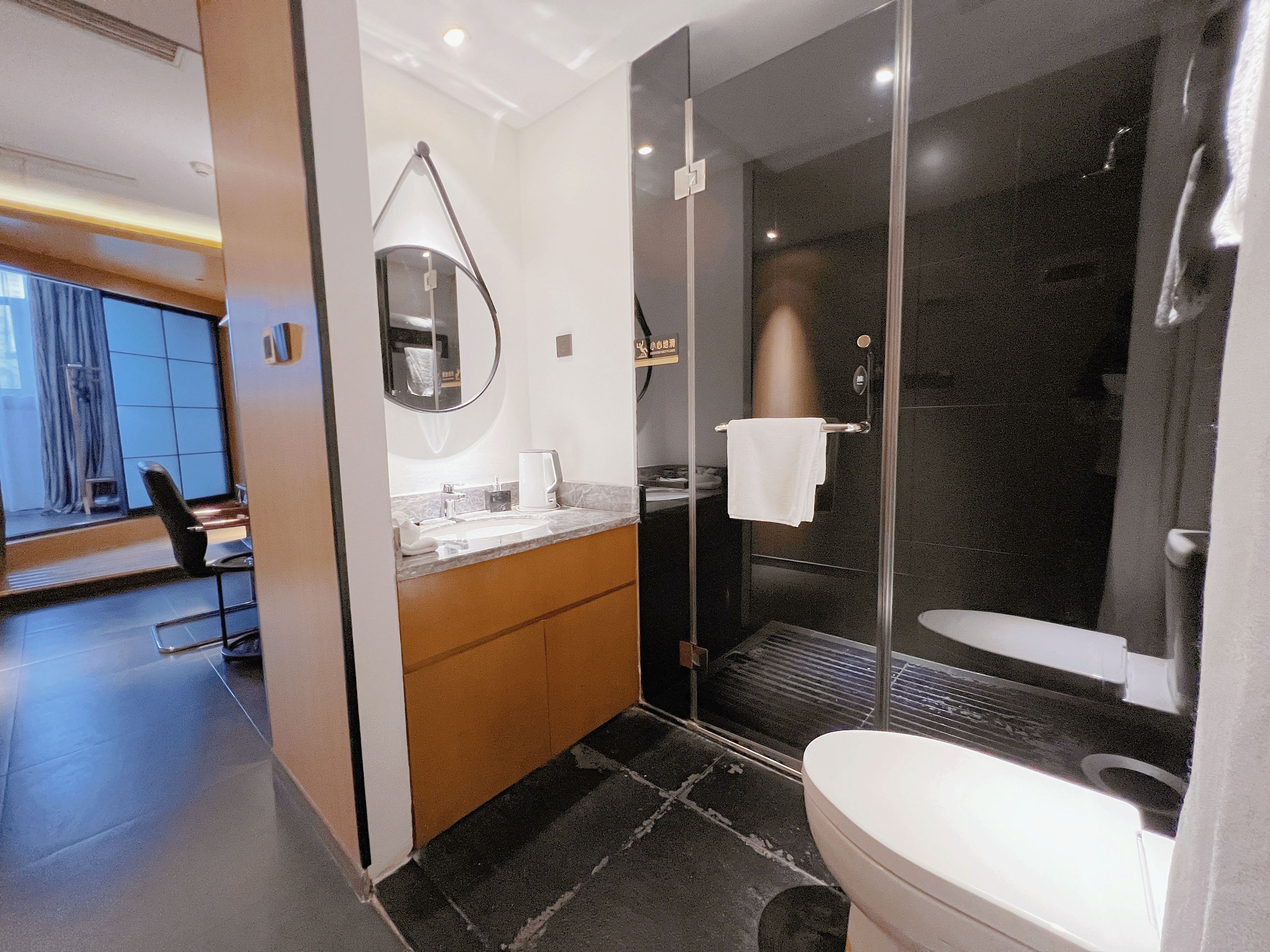 豪华棋牌大床房