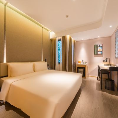 雅緻大床房（小冰箱+可投屏65寸電視） 北京亞運村國家會議中心亞朵飯店優惠