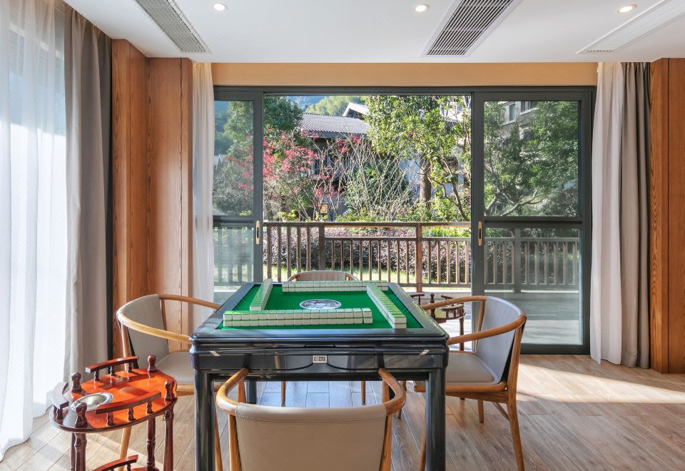 洗心院麻将大床房