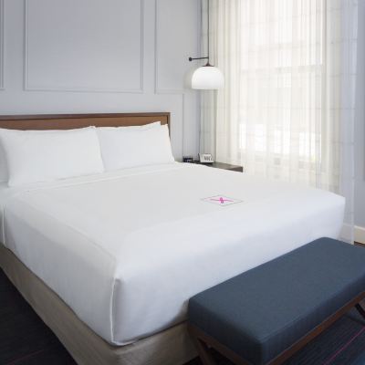 Deluxe King Room-Disability Access