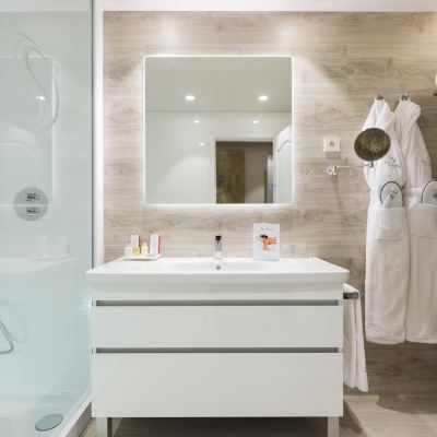 Deluxe Room with SPA Access Sallés Hotel Pere IV Barcelona Promo Code