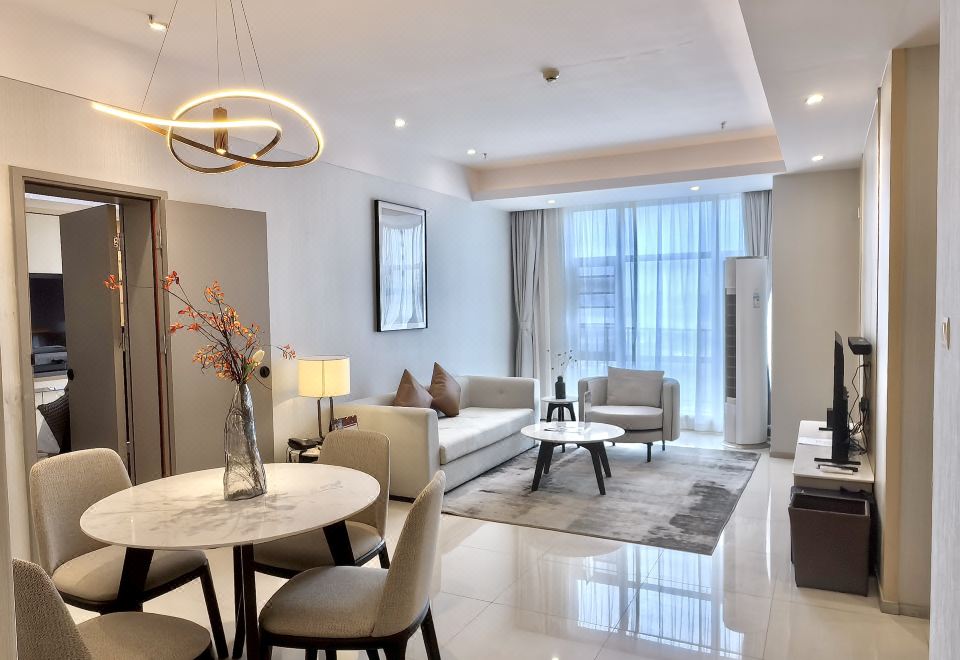 Somerset Haizhu Centre GuangzhouDeluxe Three-Bedroom Suite (Washer Dryer + Kitchen + Two Bathrooms)