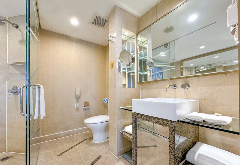 臻享·超大豪華大床間（舒闊空間,德國GROHE花灑）