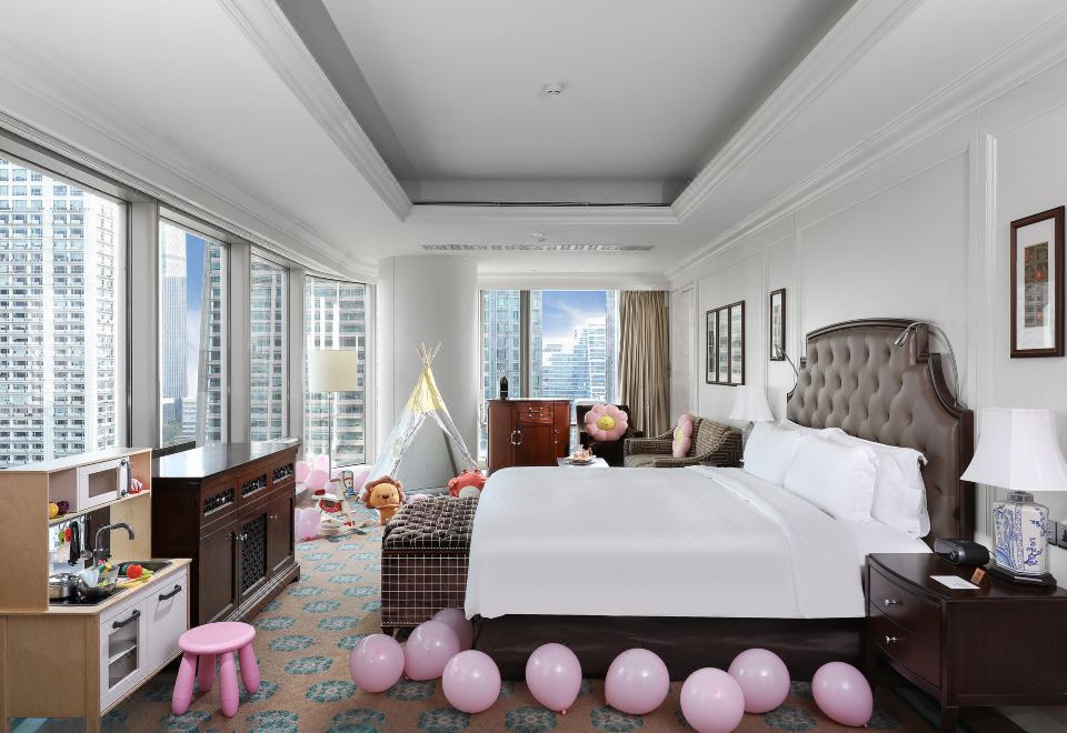 童梦粉廷-亲子行政尊贵大床房