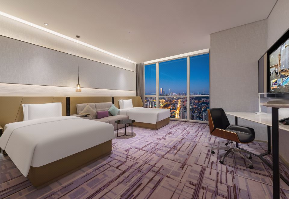Crowne Plaza Xinghai DalianExecutive 2-bed Room
