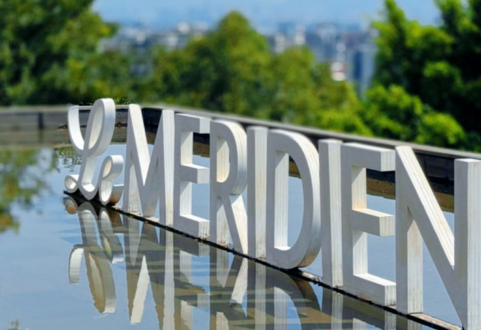 绿庭氧居 | 山景阳台大床房