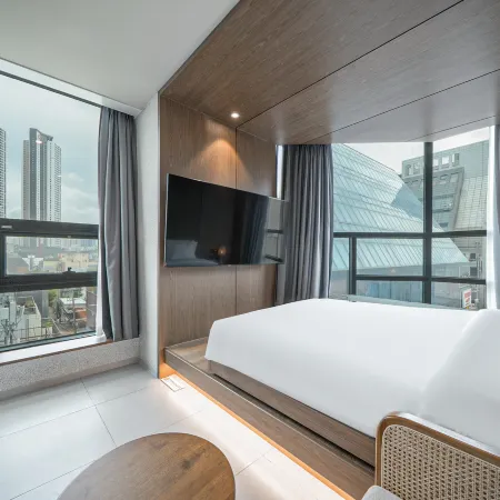 Giant Hotel