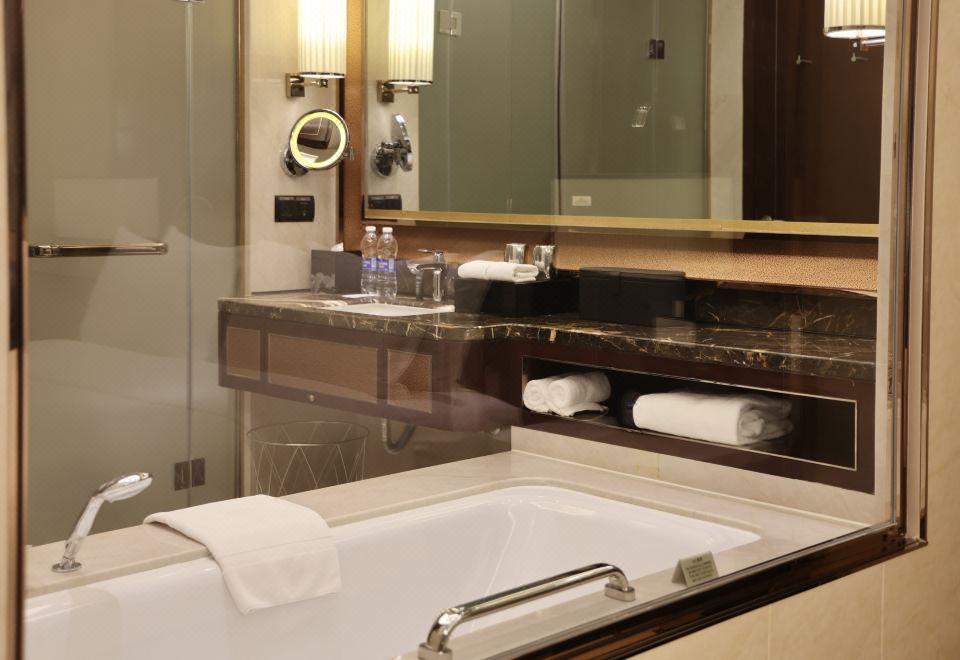 商務大床房 【奢享浴缸】