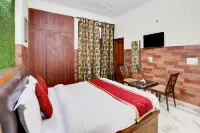 Hotel Ashray Noida