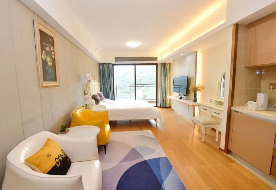 Yunshangju Theme ApartmentNorth European-Style Simple Deluxe Room (Balcony)