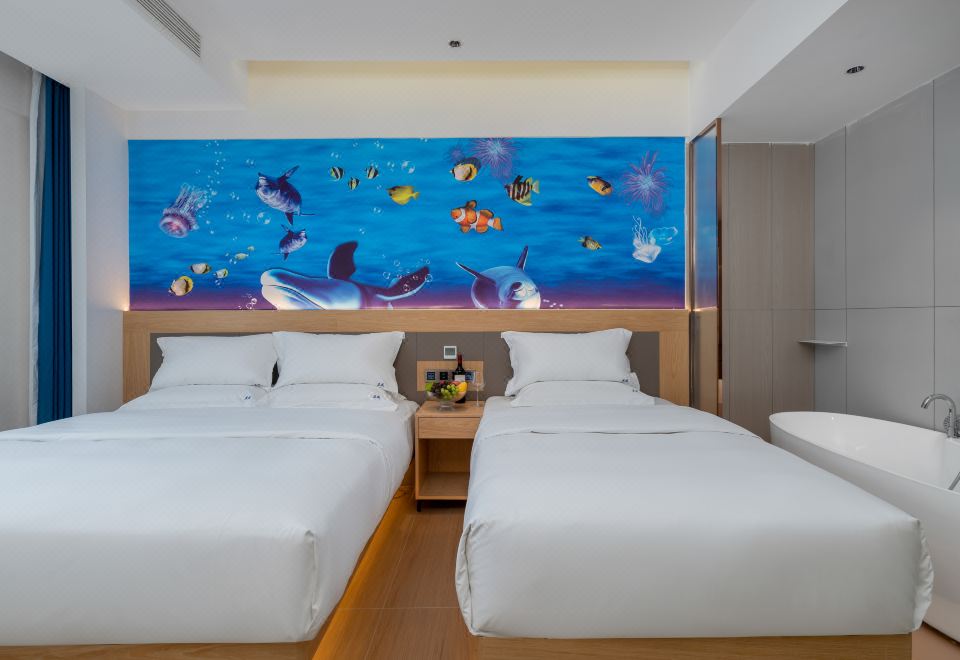 Memory Family Friendly Smart Room (Bathtub, Tv)