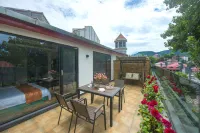 Lushan Yunlian Hotel (Guling Street Cableway Upper Platform)