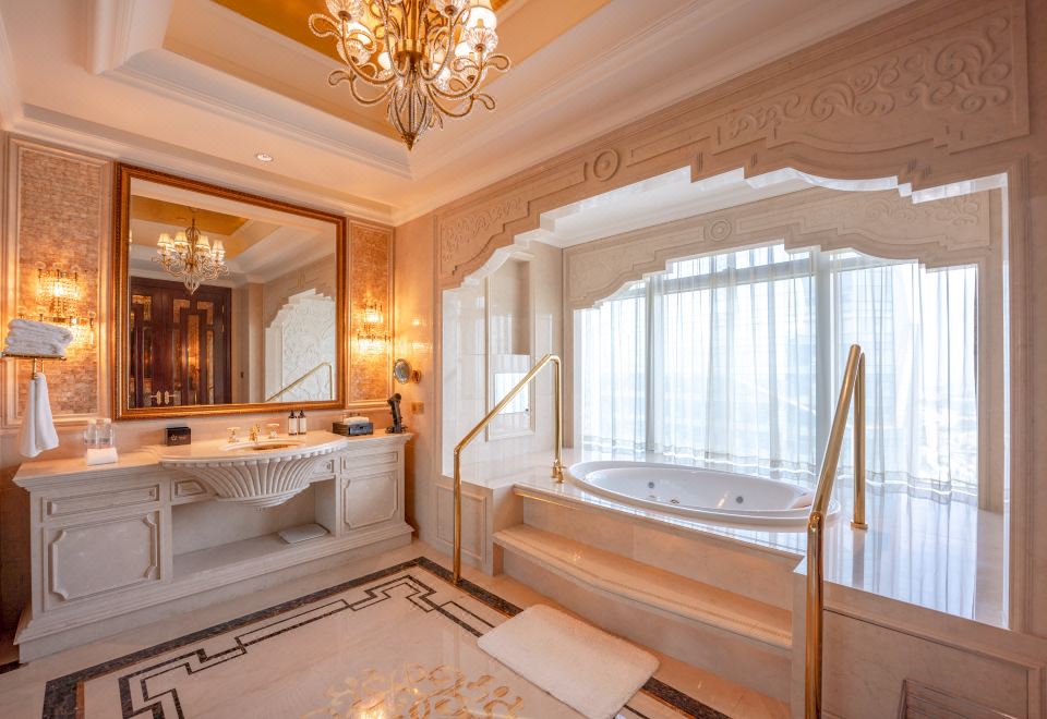 Dongwu New Century Grand Hotel HuzhouPresidential Suite