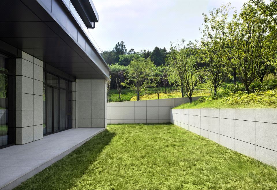 Sheraton Xuzhou HotelSuite With Courtyard View