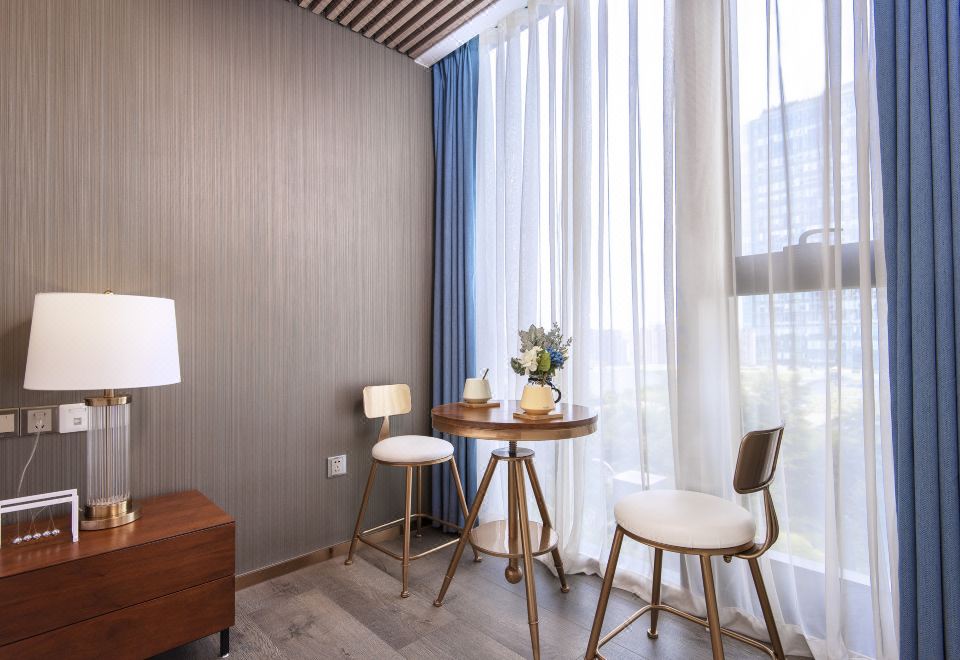 精英商務大床房（洗衣機+熨衣設備+咖啡機）