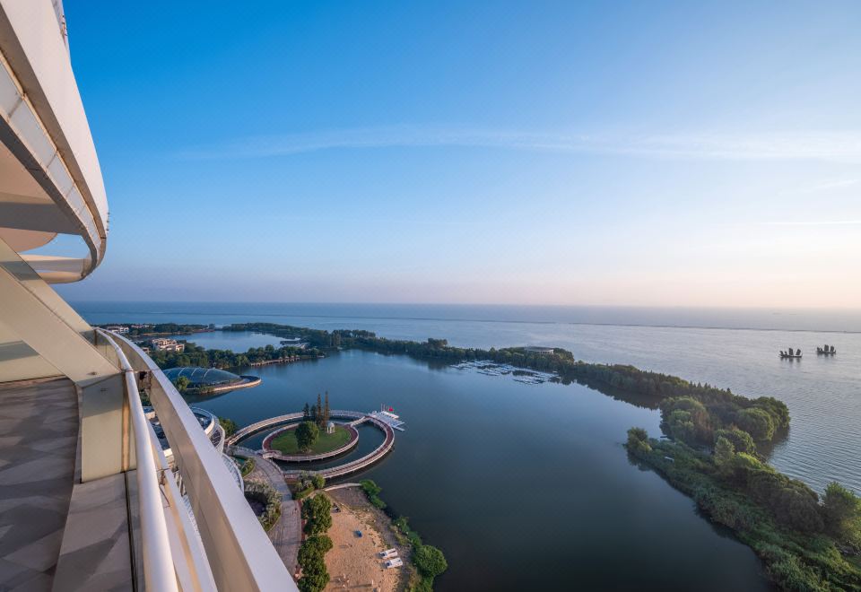 太湖日出·270°高空湖景四人连通双卧家庭套房